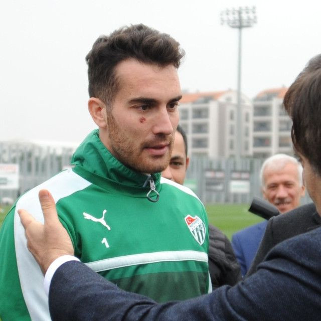Bursaspor taraftarının saldırdığı Harun Tekin ilk kez görüntü verdi!