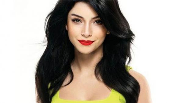 Merve_Boluur_kimdir