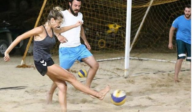 Acun gibi Şeyma Subaşı da futbol aşığı &ccedil;ıktı!