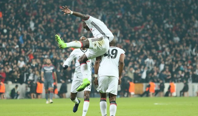 Aboubakar y&uuml;rekleri ağza getirdi, Babel hediyeyi verdi