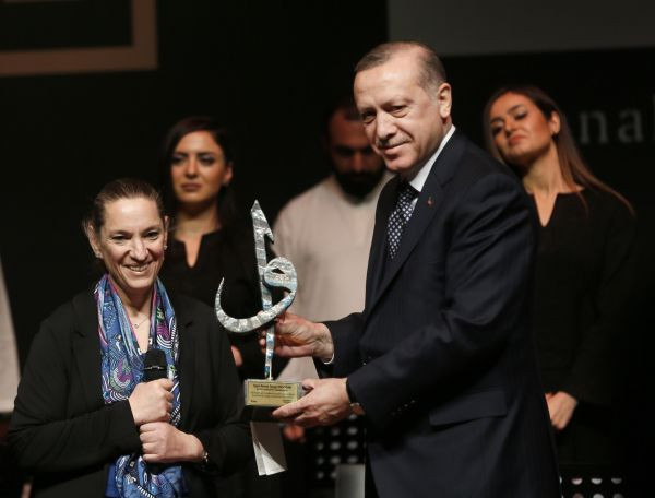 erdoAan_konser2