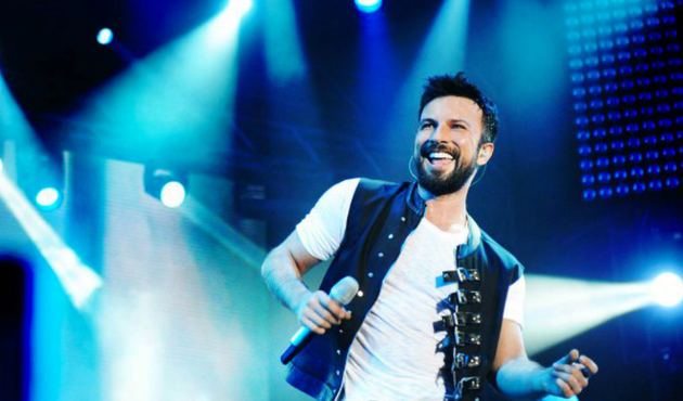 Tarkan, &ccedil;ıkacak olan alb&uuml;m&uuml;nden kısa bir b&ouml;l&uuml;m dinletti! / VİDEO
