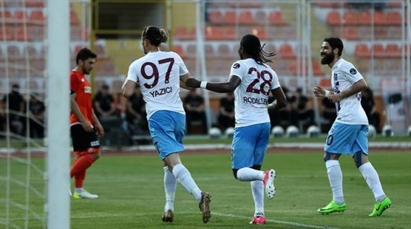 ADANSPOR_TRABZONSPOR_MAAININ_AZETA_VE_GOLLERANA_AZLE_ADN_-_TS_MAA_AZETA_KAA_KAA_BATTA