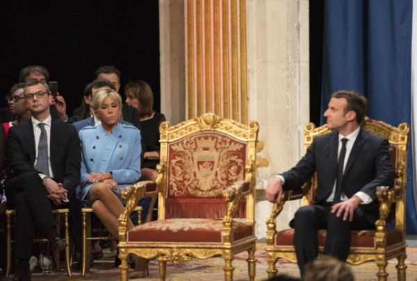 macron4