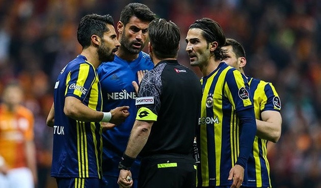 Fenerbah&ccedil;e 2 yıldız isme imza attırdı!