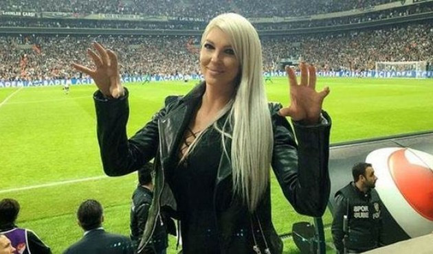Tosic'in eşi Jelena'dan Fenerbah&ccedil;e'ye Tiş&ouml;rt g&ouml;ndermesi!