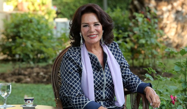 H&uuml;lya Ko&ccedil;yiğit'ten &uuml;z&uuml;c&uuml; haber... Hastalığı ne?