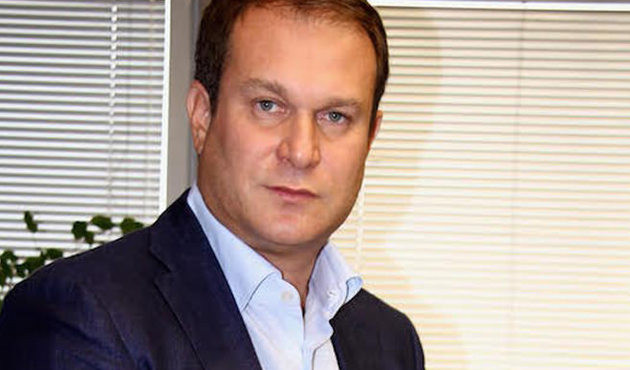 Burak Akbay'dan a&ccedil;ıklama var... S&ouml;zc&uuml;'n&uuml;n sahibi Burak Akbay kimdir?