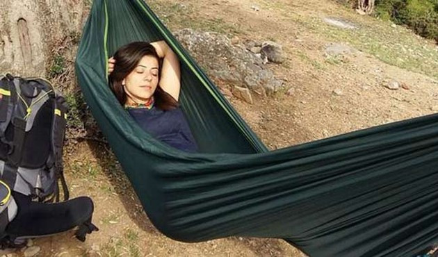 Gen&ccedil; dağcının zirve pozu hayatına mal oldu!