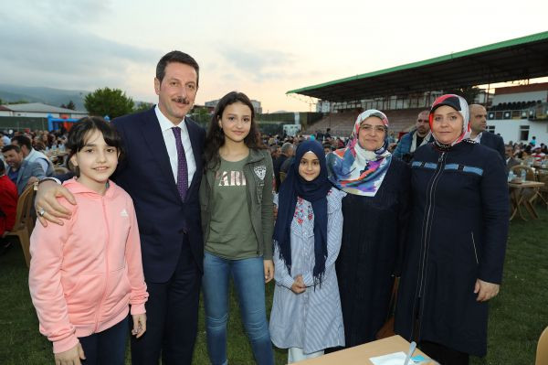 ilkadAmstadyumiftar_3
