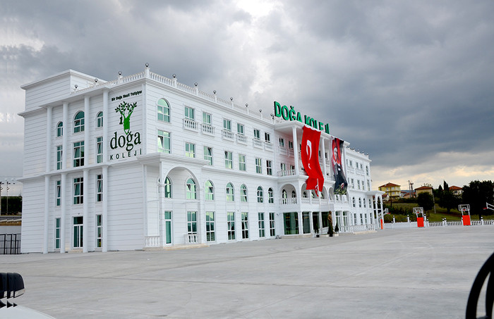 FET&Ouml;'c&uuml; vakıfla ortak olduğu ileri s&uuml;r&uuml;len Doğa Okulları'nın kurucusundan a&ccedil;ıklama
