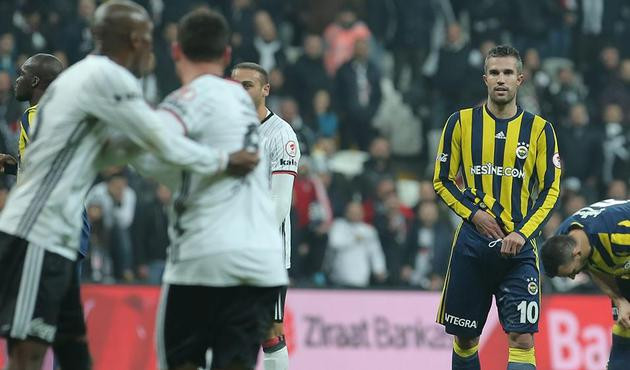 Van Persie'ye Başsavcılık şoku: Emniyete yazı yazıldı!