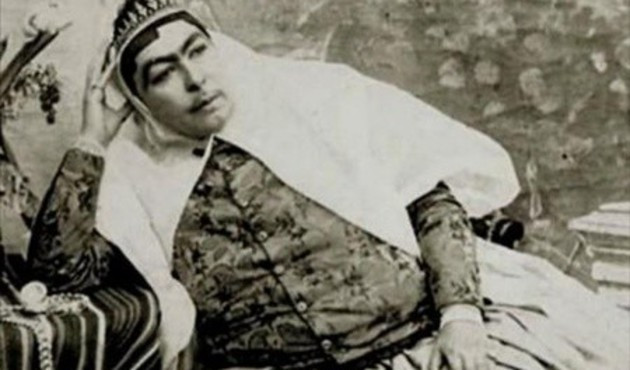 145 kişiden evlilik teklifi aldı, kendisine aşık 13 kişi intihar etti! İşte  Nasıreddin Şah'ın g&ouml;zdesi...