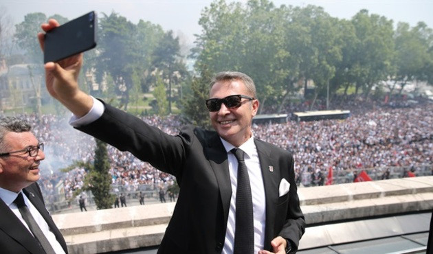 Fikret Orman'dan taraftarı heyecanlandıran Mandzukic a&ccedil;ıklaması