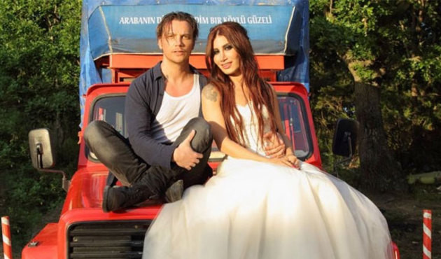 Sinan Ak&ccedil;ıl'dan İrem Derici'ye ağır s&ouml;zler "Ona g&ouml;re muamele g&ouml;recekler!"