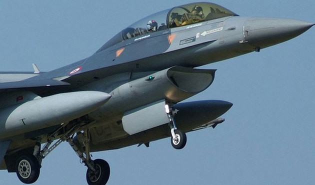 T&uuml;rk jetleri ve savaş gemileri Katar yolcusu
