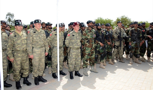 T&uuml;rkiye'den sonra Pakistan da harekete ge&ccedil;ti!