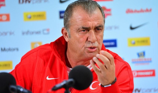Fatih Terim'den &ccedil;ok konuşulacak s&ouml;zler! Gece yarısı, 1 saat 28 dakikalık basın toplantısı...