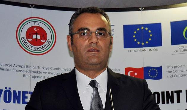 Ankara'yı sarsan operasyon: Başbakanlık Y&uuml;ksek M&uuml;şaviri ve eşi g&ouml;zaltında!