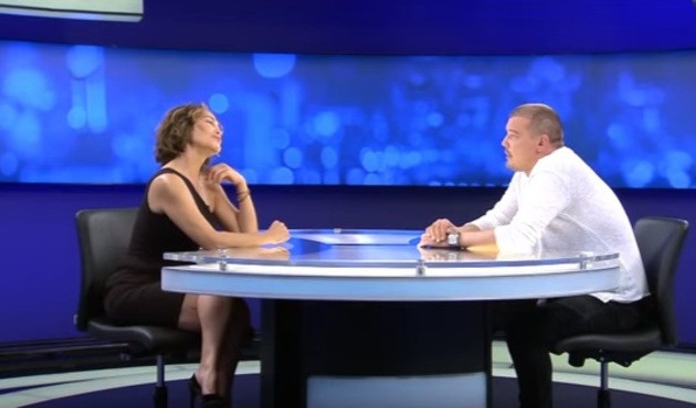 Arda Kural, neden sokakta kaldığını H&uuml;lya Avşar'a anlattı! / VİDEO