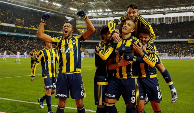 Fenerbah&ccedil;e'de gidecek 6 ismi a&ccedil;ıkladı