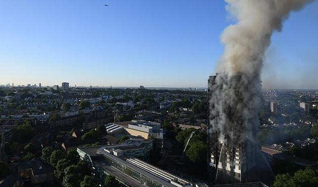 Londra'daki g&ouml;kdelen yangınında &ouml;l&uuml; sayısı artıyor!