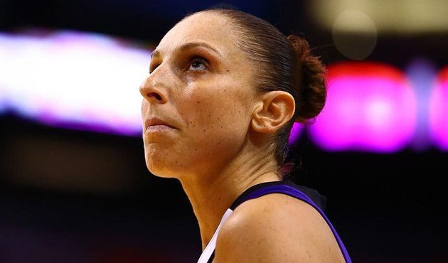 Diana Taurasi WNBA tarihine ge&ccedil;ti!