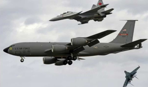 Rus ve ABD u&ccedil;aklarından it dalaşı! Bu kez Suriye dışında...