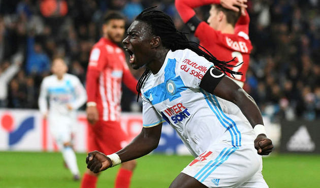 Bafetimbi Gomis Galatasaray transferini sosyal medyadan a&ccedil;ıkladı!