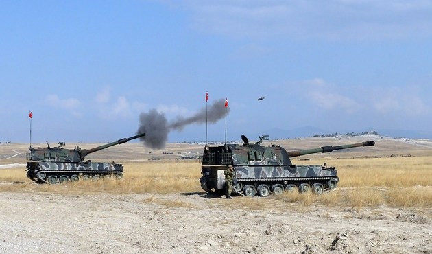T&uuml;rkiye Afrin'de YPG'yi vurdu...