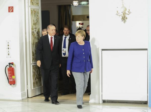 erdoAan_merkel_kAAAk