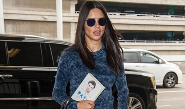 Adriana Lima, hangi T&uuml;rk yazarın kitabını okuyor?
