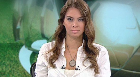 Roksan Kunter'i &ccedil;ıplak fotoğraflarıyla tehdit eden şebeke &ccedil;&ouml;kertildi