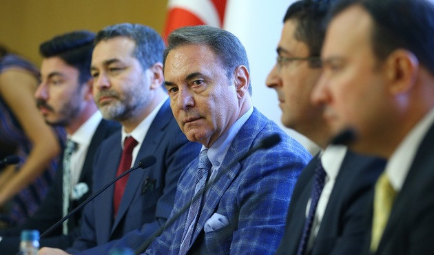 Kazım T&uuml;rker: T&uuml;rkiye&rsquo;nin en b&uuml;y&uuml;k yenilenebilir enerji yatırımcılarından biri olacağız