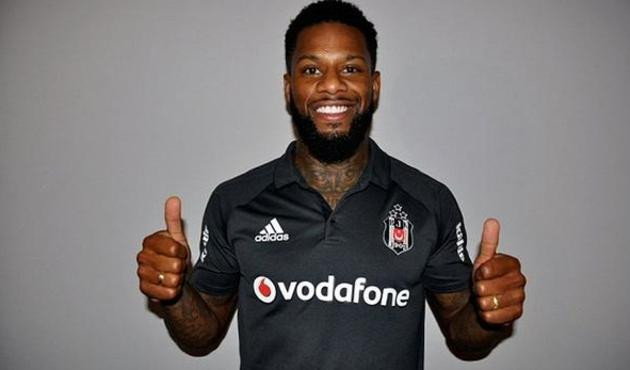 Beşiktaşlı Lens'ten ilk s&ouml;zler: "Alemin g&ouml;z&uuml; yaşlı..." / VİDEO