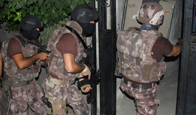 PKK'ya 15 Ağustos operasyonu: 12 g&ouml;zaltı