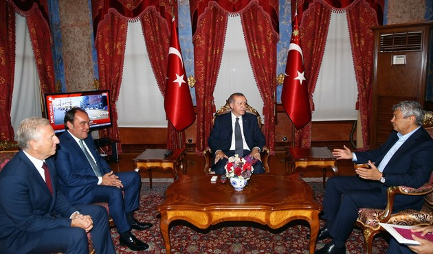 Cumhurbaşkanı Erdoğan, Demir&ouml;ren ve Lucescu'yu kabul etti...