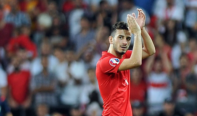 Oğuzhan &Ouml;zyakup i&ccedil;in flaş &ccedil;ağrı! "Milli Takıma gitme"
