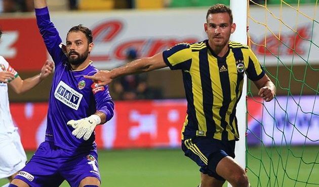 Fenerbah&ccedil;eliler forvet g&ouml;rd&uuml;!