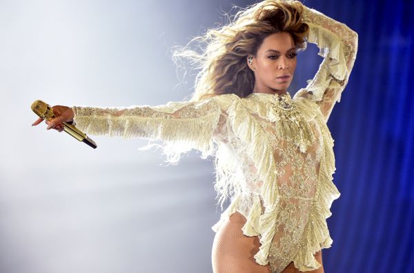 beyonce-formation-live-billboard-2016-1548