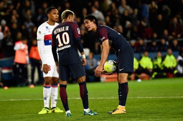 Paris-Saint-Germains-Uruguayan-forward