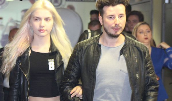 Aleyna-Tilki-Alk-AdAlAnA-Aniversiteden-AldA..-FOTO-GALERA-11