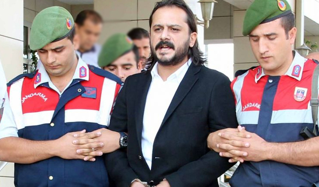 Emrah Serbes'in ifadesi ortaya &ccedil;ıktı:  Camdan fırlayan &ccedil;ocuğu g&ouml;r&uuml;nce...