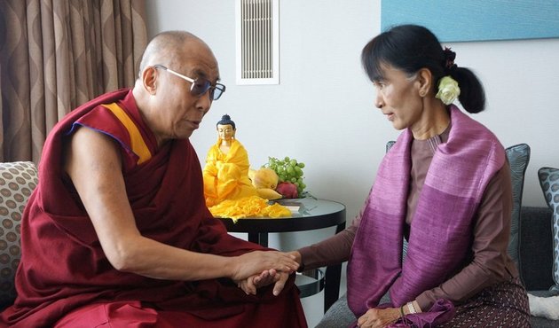 Budist lider Dalai Lama'dan, Myanmar lideri Suu &Ccedil;ii'ye Arakan &ccedil;ağrısı!