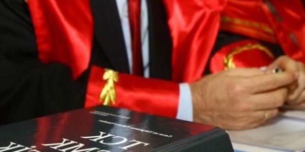 page_hakim-34darbeye-karsi-gece-yarisina-kadar-sokaktaydim-hazirlanamadim34-dedi-durusmayi-erteledi_865060855
