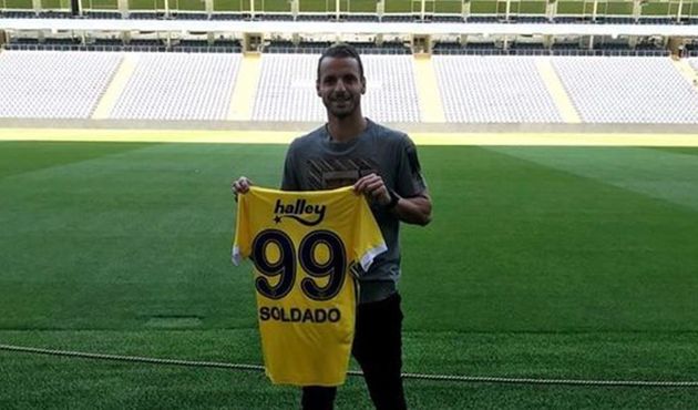 Fenerbah&ccedil;e'nin Soldado'ya &ouml;dediği bonservis ortaya &ccedil;ıktı