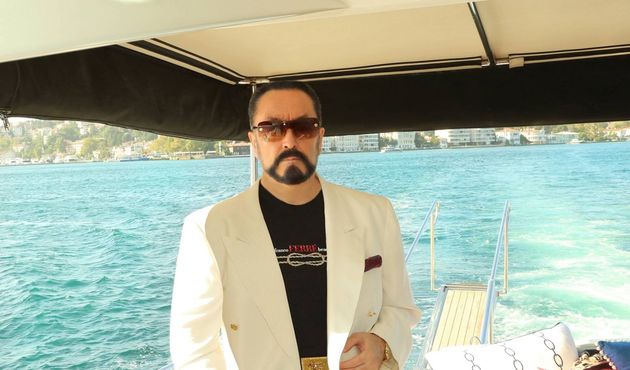 Adnan Oktar ve kediciklerinin dillere destan yat sefası!