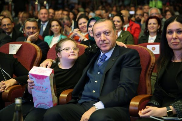 erdoAan_down4