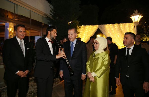 erdoAan_gAkhan