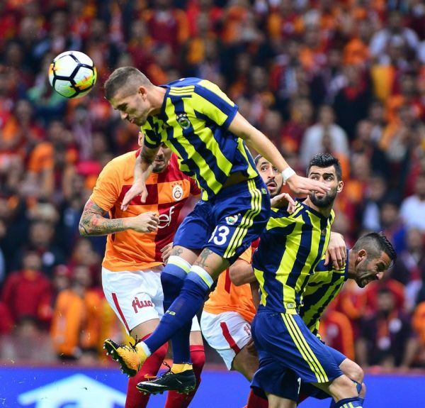 galatasaray_fenerbahcIe_macI_oIzeti_0-0